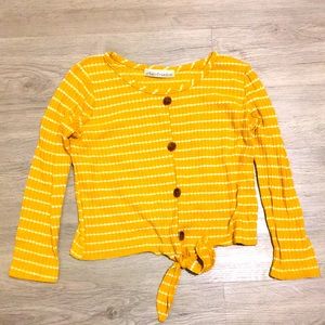Long sleeve yellow button down with bow